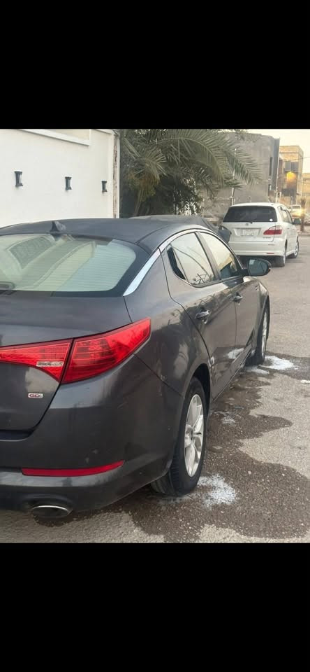 اوبتيما 2013 امريكي ٢٤٠٠
السعر87 وبيه مجال 

بيه تبديل جاملغ جهه السايق بدون دواخل 

مكاني ناصريه مركز 

***********
