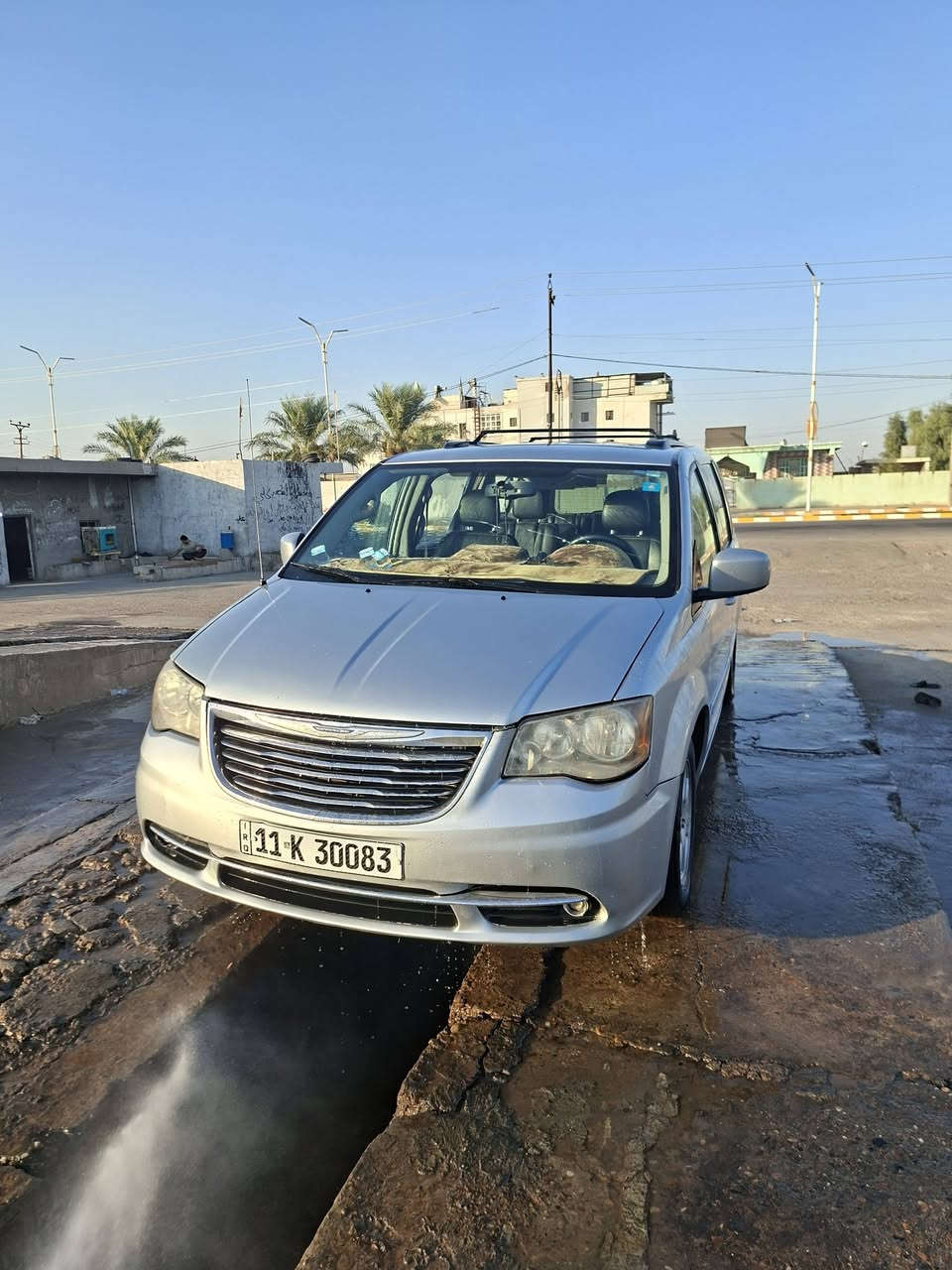 السلام عليكم دودج كرايسلر تاون كانتري للبيع  فقط.
موديل2012 فئة مكينة V6/3.6L وارد امريكي حادثها نص باب الجنطه وجاملغ عكس سايق امامي . 
كير مكينه شرط لفحص ال علم الكير قبل يومين مبدله جديد 
سياره خير من الله
مواصفاتها:
 + شاشتها الاصلية 
تحكمات ستيرن
تبريد 3قطع
الابواب والجنطة والجام كلهن كهرباء
فرس وسطي
كشنات جلد
كشن السائق كهرباء
هيتر بالمري
نظام eco
كشنات بلع
كامرة خلفية 
السعر: خاص واني حاضر للطيبين  وبيها مجال ان شاء الله 
المكان:الدجيل /  
للإتصال والاستفسار:
***********)
