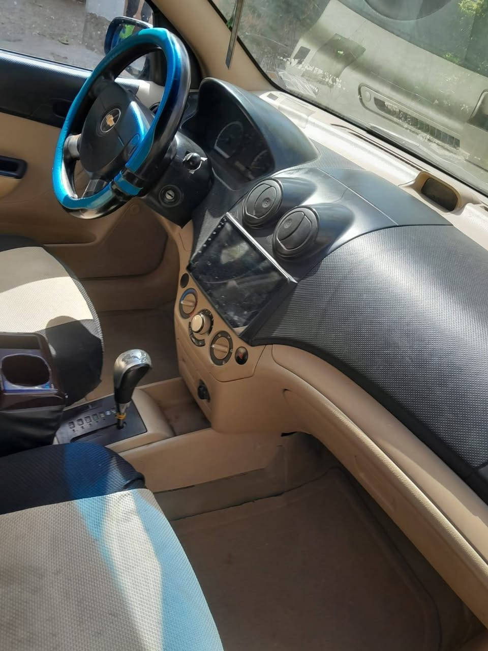 سلام عليكم للبيع افيو موديل 13 رقم كربلاء باسمي جاهزه كير ومحرك وتبريد وحداديه كير اوتو بيه 4 قطع صبغ بدون معجون  اثر شخوط مكاني كربلاء السعر 63 وبيه مجال للاستفسار ***********

