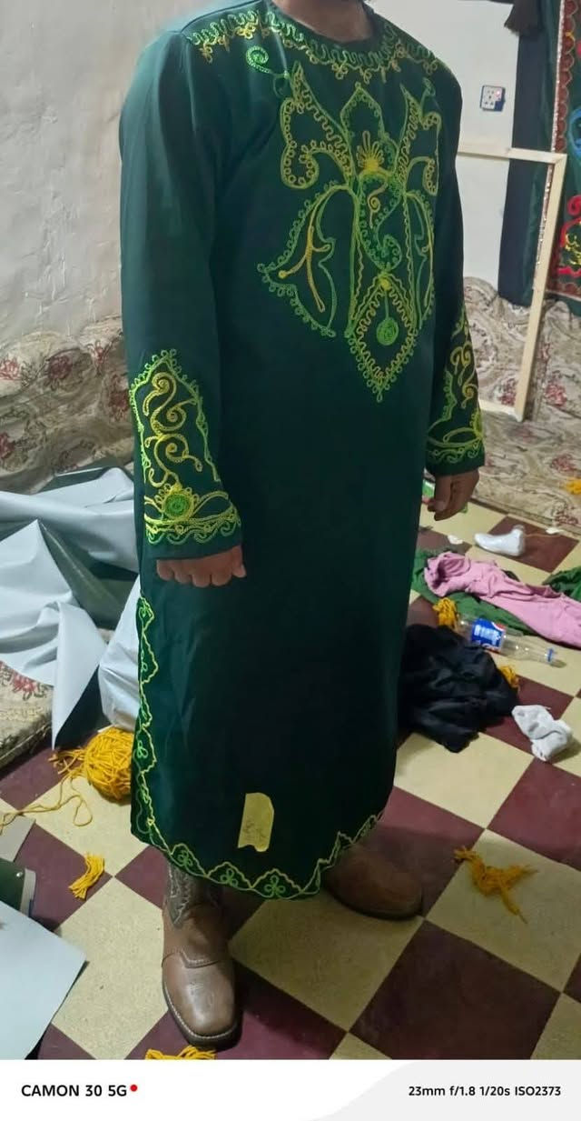 سلام عليكم( للبيع أزياء هاشمية تطريز باربي 
زي اخوه الإمام العباس تطريز عدد (٣)
 درع وكسارات اخوه العباس  عدد (٣)
عمايم اقماش فالينه لون أخضر عدد (٣)

الي يحب يتفضل خاص او مراسله الرقم وات ساب
***********
