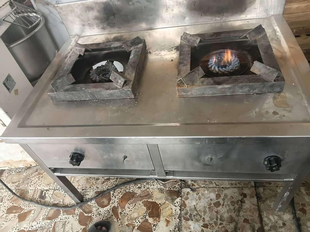 عجانة ٣٠ كيلو • عرباين ٢ • صناديك ٤