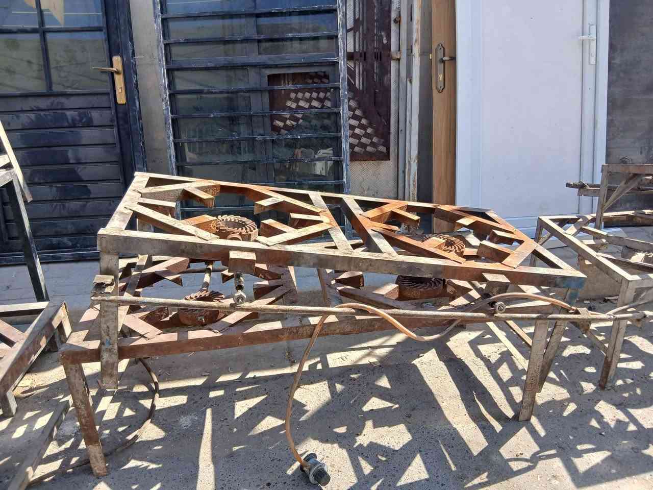 طباخات البيع سعر القطعه ٥٠ الف العنوان بغداد حي نصر ***********
