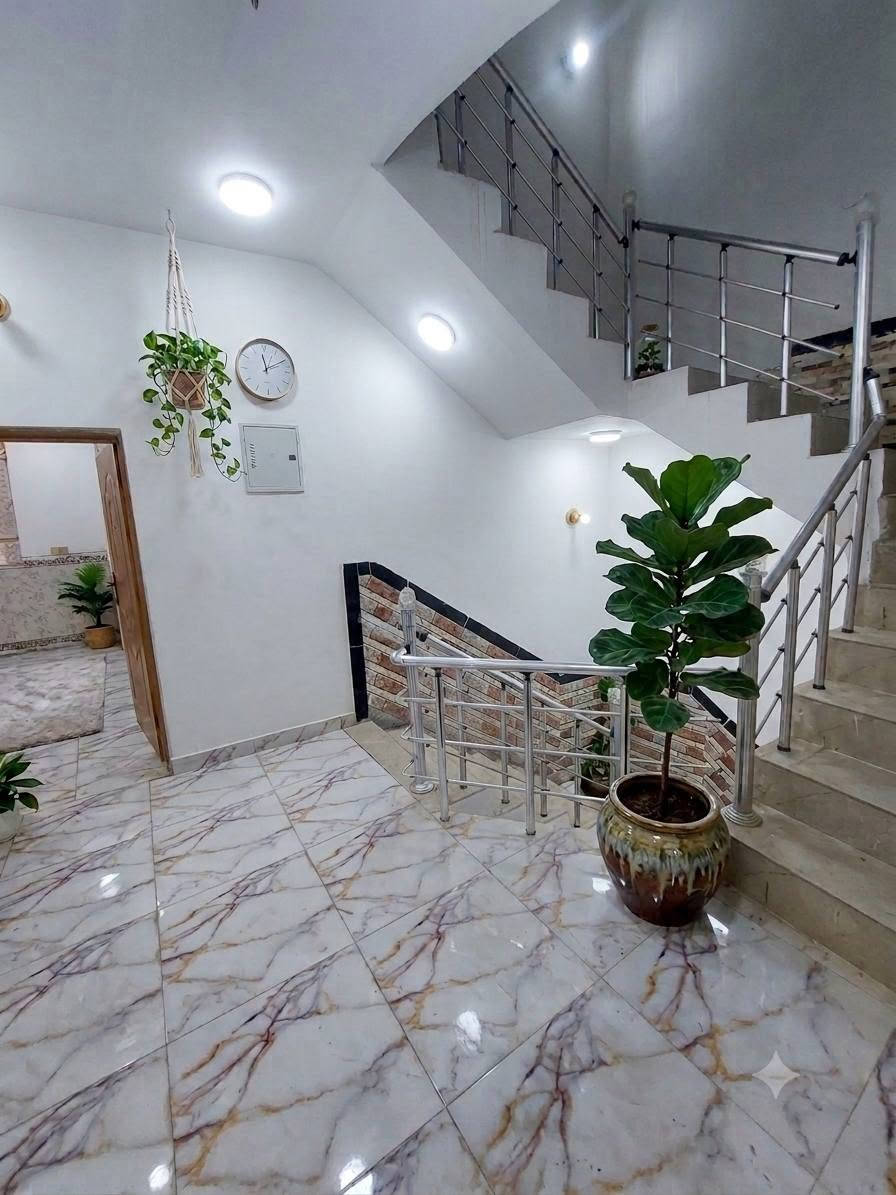 بيت للبيع كربلاء ويصلح حسينيةاو موسسه  _حي بارق  شارع كربلاء بغداد مقابل عمود ٣٧ - متوفر جميع الخدمات المساحه ١٠٠ م -السعر ١١٥ وبي مجال للاستفسار ***********
