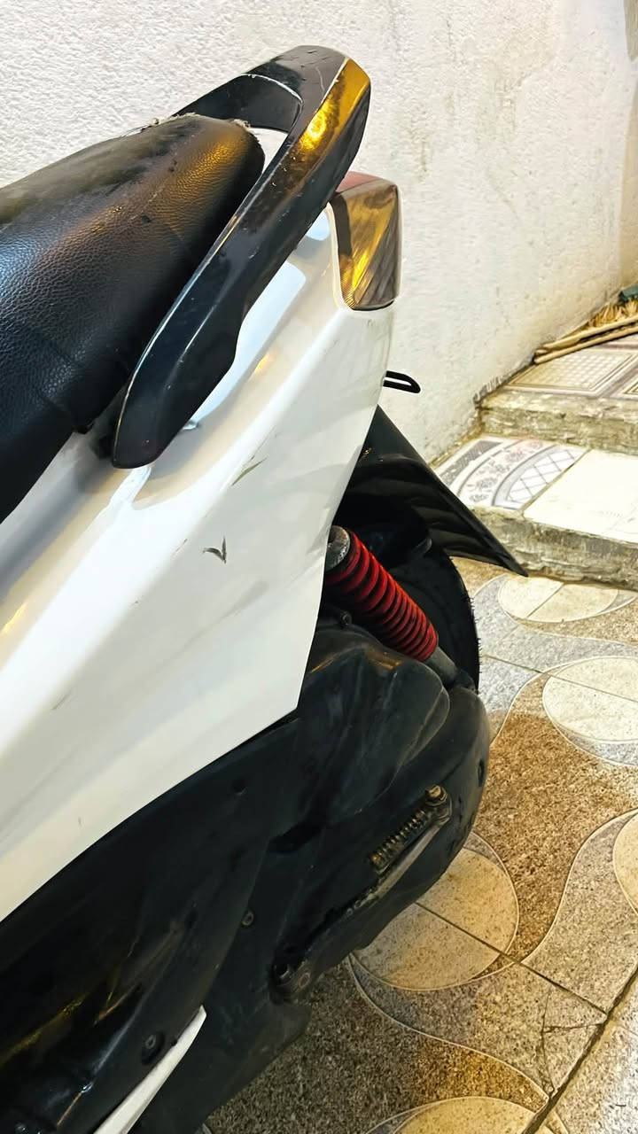سكنس نثيه • ١٤٠ • ابيض