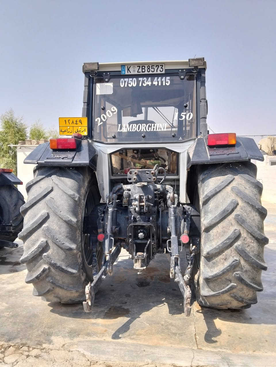 سلاوی خواتان لێبێت . ئەم تراکتۆرە  دۆیس  حجم150  . فوول عادی  مۆدێل 2009  بۆ فرۆشتن بۆ نرخی و زانیاری زیاتر ژمارەی خاونکەی*********** یان ***********

نص مكتوب في الصور:
- K ZB 8573 *********** 2009 150 LAMBORGHINI ١٢٨٤٩ اربــــــــيل زراعية
