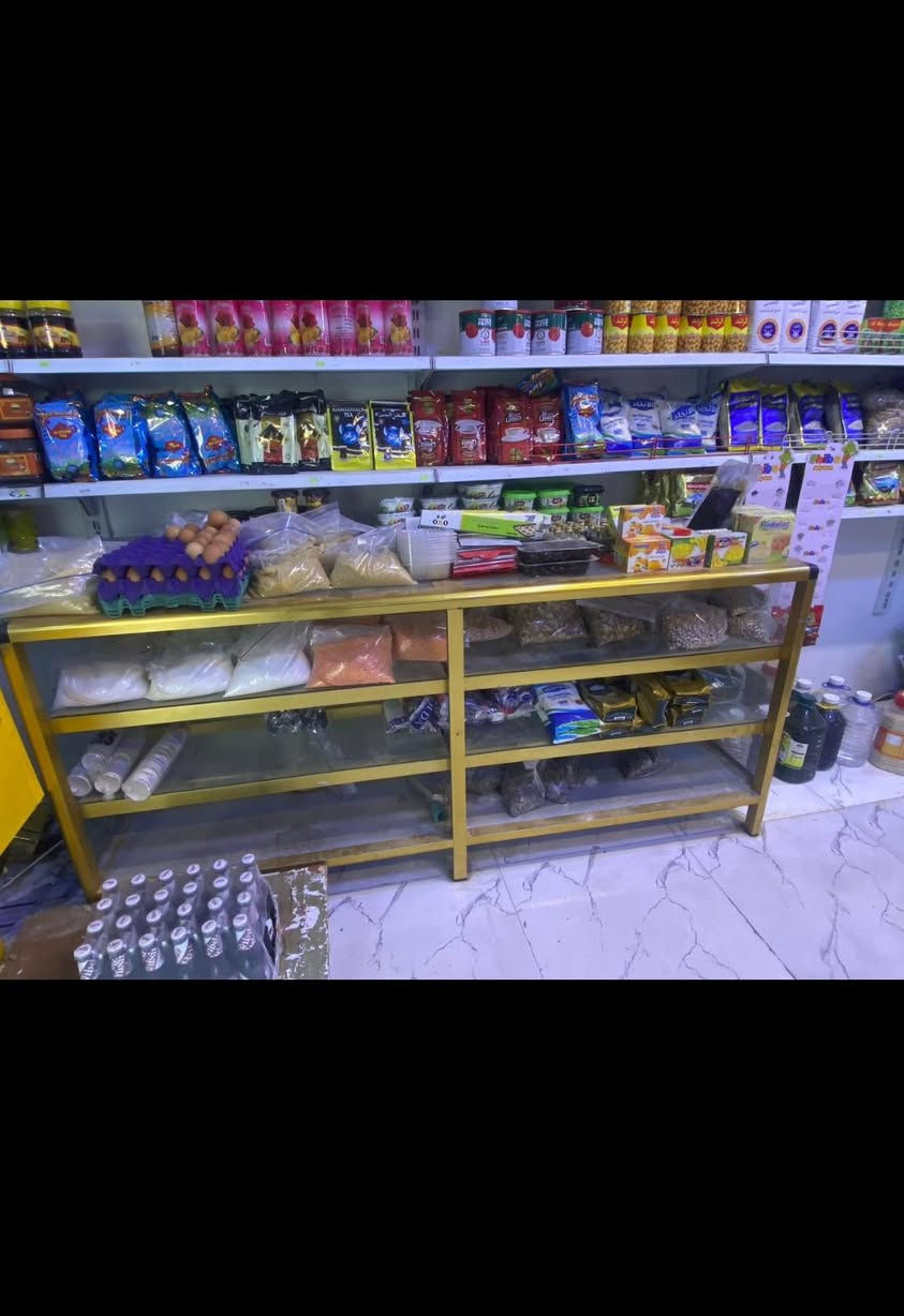 سلام عليكم سفينه 2متر 8 رفوف 

كاشير متر ونص

جام خانه 2 متر ونص 

ابيعهن شلع قيم بما يرضي الله 
***********
