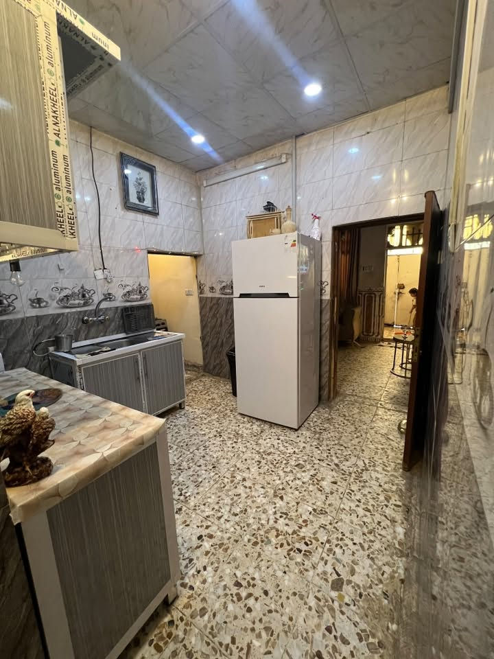 السلام عليكم
بيت للبيع مساحه ٦٥ متر يبعد عن تبليط ٣٠ متر يحتوي ٣ غرف نوم وصاله ومطبخ كهرباء ماء مجاري والاستفسار الاتصال ***********
