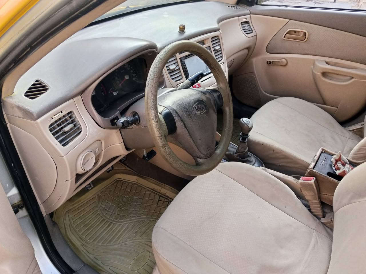 سلام عليكم كيا ريو البيع موديل 2009وارد خليجي مكفوله كفال بسمي شرط المداور رقم نكليزي مثنى سنويه 29 مكينه  1600 لا تنقيص ولا تبخير كير عادي مكينه مال كصه بعدهي بل جيس حلوه السياره المكان الناصريه مركز السعر 68 وبيه مجال الستفسار التصال ***********
