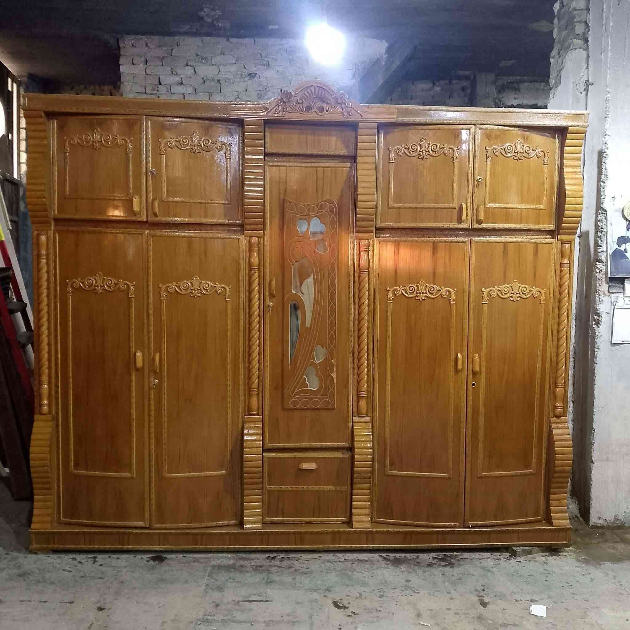 السلام عليكم عندي هاي غرف نضيفه جدا سعره 900 رقم ***********
