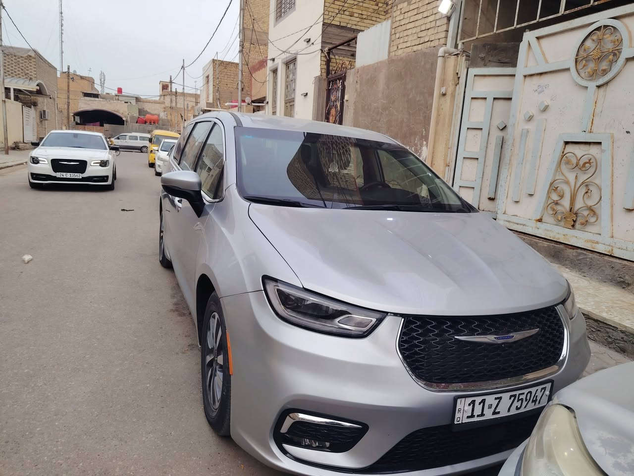 باسفكا كرايسلر هايبرد 2023
7 راكب رقم بغداد لون سلفر ماشية تقريبا 50 الف كيلو متر مكان السيارة النجف  وكما في الصور المرفقة تحويل ثاني يوم للاتصال على الرقم  ***********
@السعر   215 ورقة بية مجال
