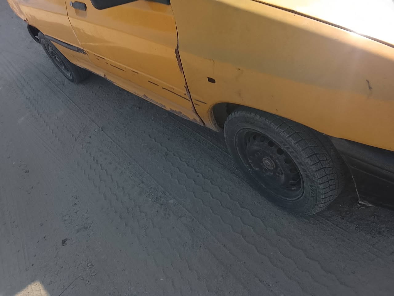 السلام عليكم بسبب الوعد الكاذبه اعيد النشر سايبه م 10 رقم بغداد الماني سنويه ضائعه بيها سنويه سكنر صاحبها ماواصله مكينه بيها خيط بخار قليل كير الثاني مايجي شواصي نضاف كهربائيات شغاله تخم تاير نضيف باتري جديدالكشر كدامك أتعهد من سرقه وعشائر السعر مليون دينار ابيع كوم حديد أتعهد من سرقه وعشائر مكان بغداد اليوسفيه القصر الاوصط الشراي يتصل وبيك خير ودلل ***********
