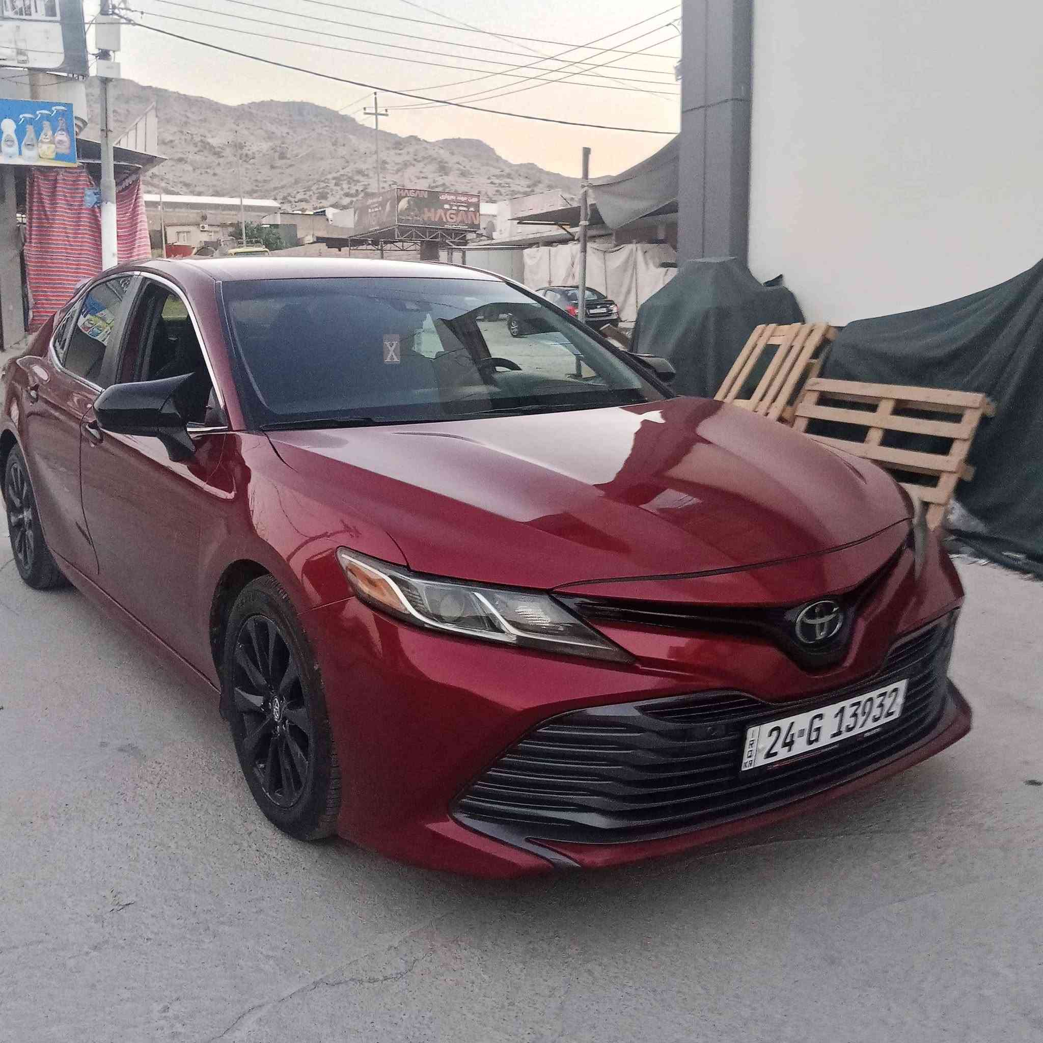 تويوتا كامري موديل ٢٠١٩ محرك ٢،٥ 
مواصفات Le أمريكيه
كير ومحرك وتبريد بشرط 
صدر وحداديه وطقم كلها جديد
سياره رقم وسنويه وهزه جديده 
رقم دهوك وباسمنا تحويلها بشرط
مكانها دهوك داخل دهوك 
سياره فقط جاملوغ يم سايق صبغ
مع بونيد جاملوغ يم سايق واصله 
رأس شاصي طبعا رقم شاصي موجوده
مع صوره شوف حادثها 
سياره فقط ماشيه ٨٥ ألف مايل ..
سياره هيكلها حلوه بدون بقصات وتعديلات
سياره وضع شريكه احلى من الصوره
مكانها دهوك باسمنا تحويل اقل من ساعه
سعرها ١٤٧ ورقه مجال 
*********** بيها واتس اب دهوك, العراق
