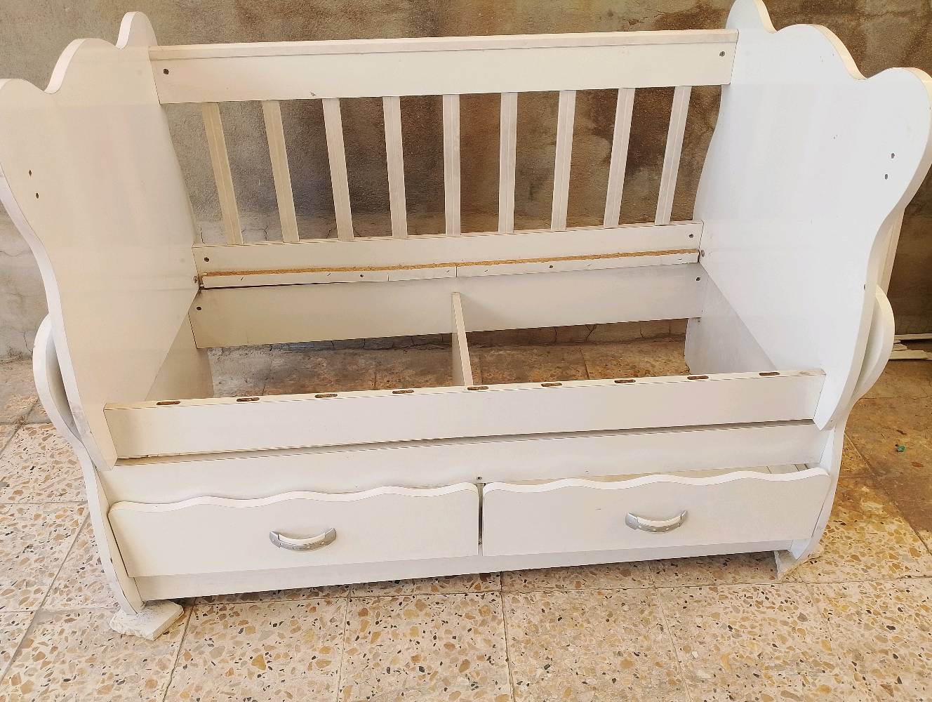 جربايه طفل للبيع بس بيه ضرر القاعده بيه كسر مثل ماموضح بالصوره والباقي نظيفه مجرات شغاله السعر 30