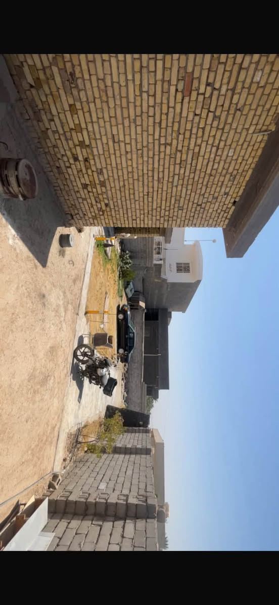 � للبيع بيت مميز – سيد علاوي / جسر بربوتي / أم الذهب 🏡
📐 مساحة الأرض: 600م²
🏠 مساحة البناء: 200م² | بناء 2023

🔹 غرفتين نوم
🔹 صالة كبيرة
🔹 مطبخ مفتوح على الصالة
🔹 صحيات داخلية معزولة 4×4
🔹 براني معزول 8×5
🔹 صحيات خارجية
🔹 حديقة كبيرة مقابيل البيت
🔹 حديقة مقابيل الصالة 🌳

💰 السعر: 170 مليون

📞 ***********
