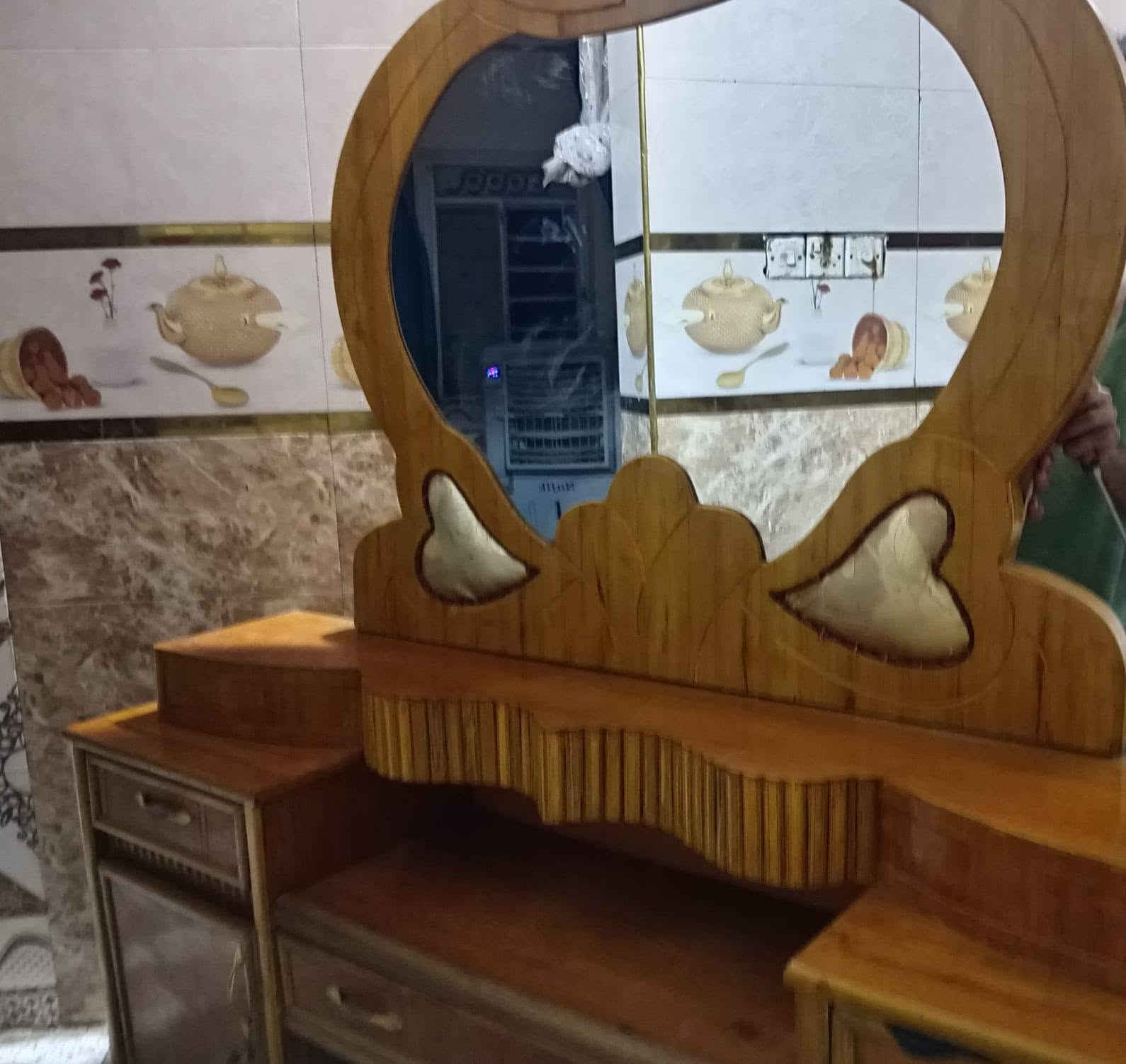 سلا عليكم غرفه نوم لبيع سعره مليون بيه مجال عنوان ميسان رقم ***********
