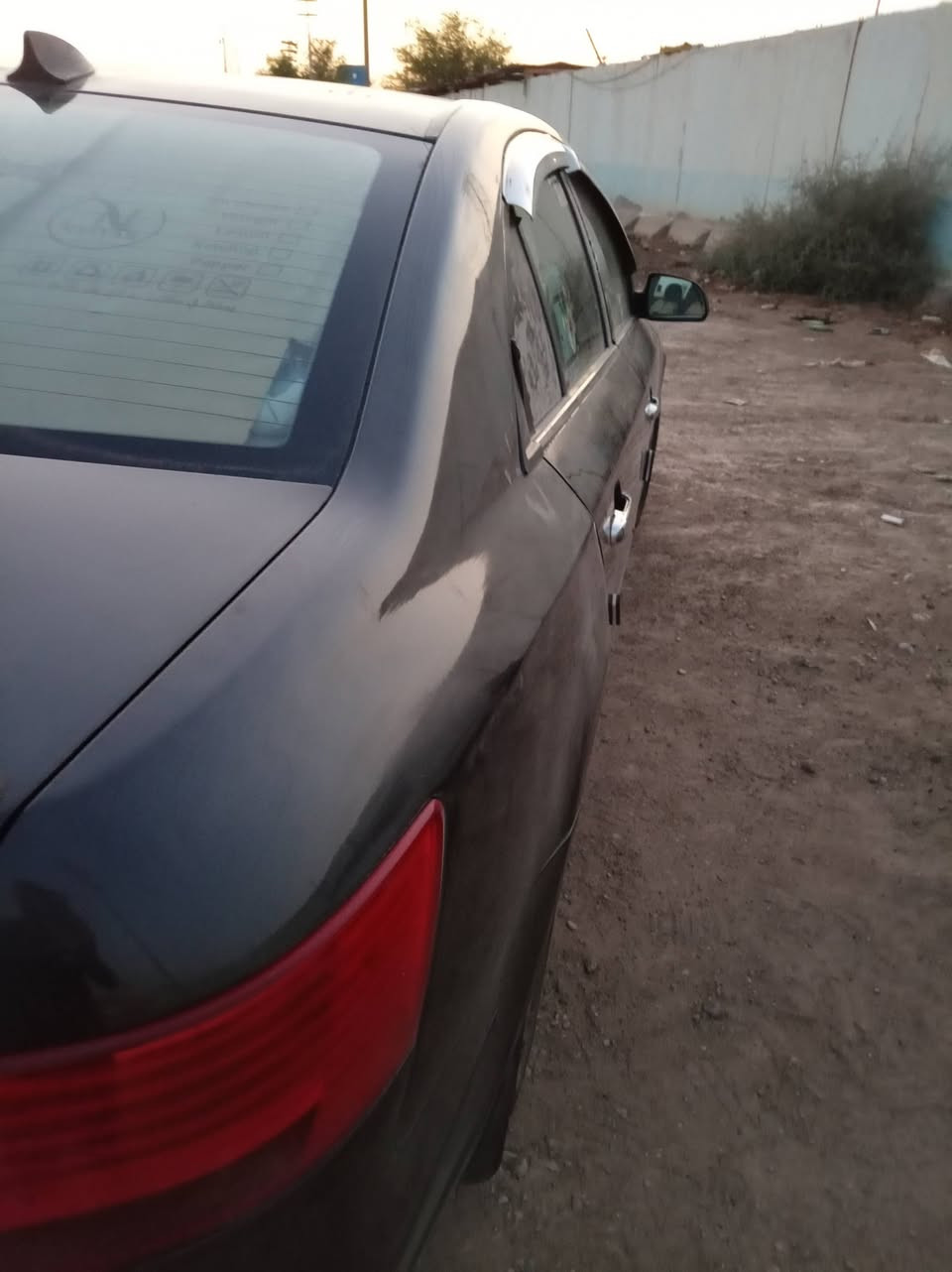 سوناتا أمريكي محرك 2400 دوش صبغ قطعتين جاملقات خلفي بدون دواخل سعر 100$ واتساب ***********
