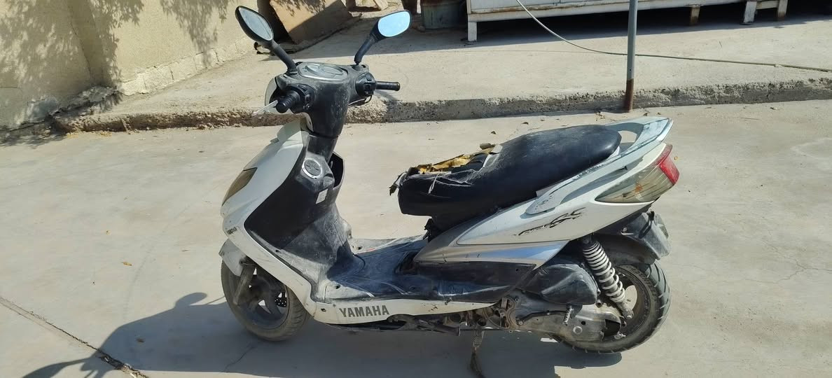 سكنس فحل كوري عاطلة يحتاجلهة صيانة كهربائيات ما اعرف شنو عطلهة و بدون باتري تاخذهة عاطلة السعر 450 و بيهة مجال  *********** موجود واتساب
مكاني بغداد/البياع/سويب
