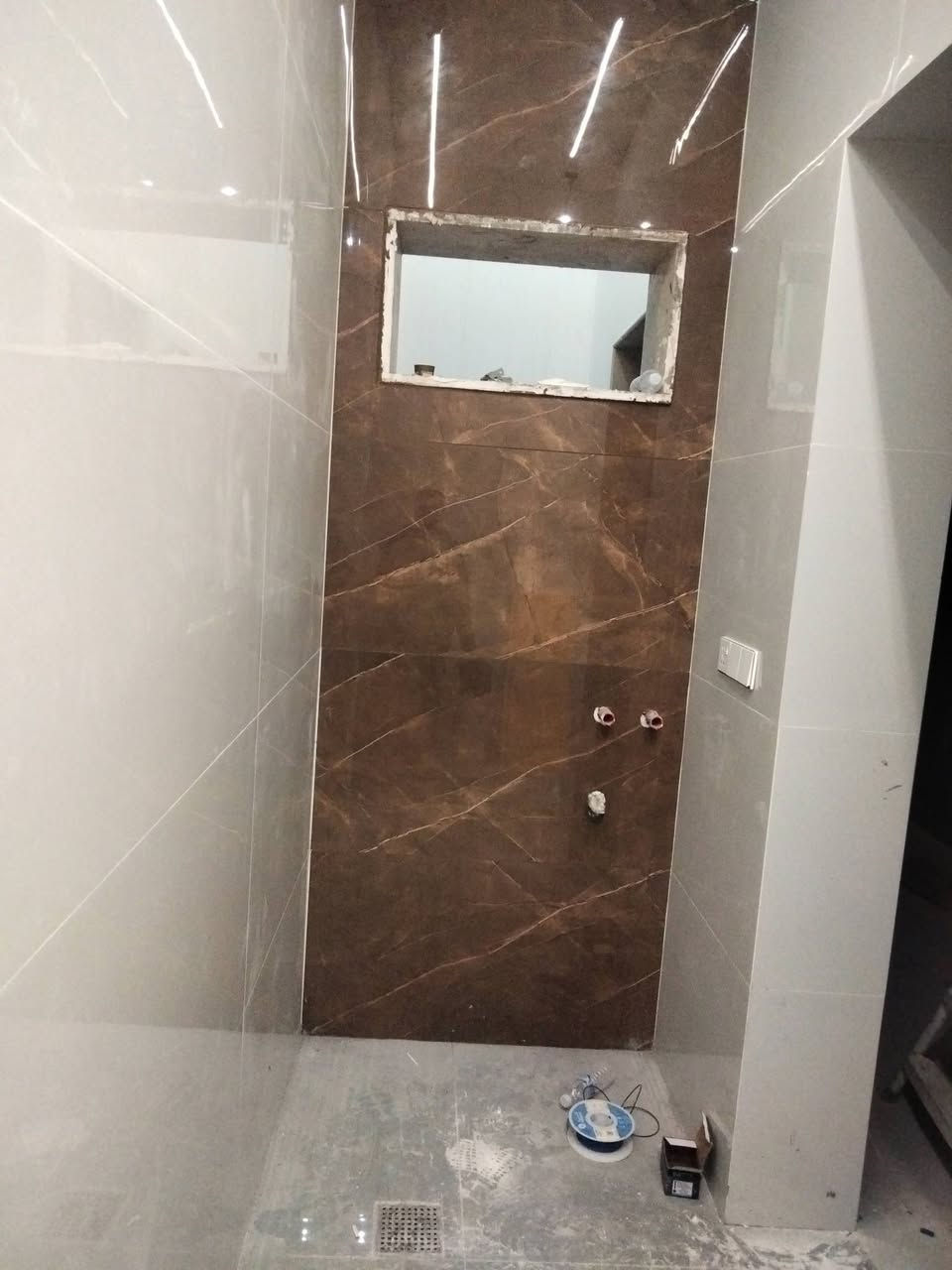 السلام عليكم خلفه بورسلين سيراميك مرمر كاشي جميع الترميمات شغل درجه اولي بفضل الله ***********بي وتس
