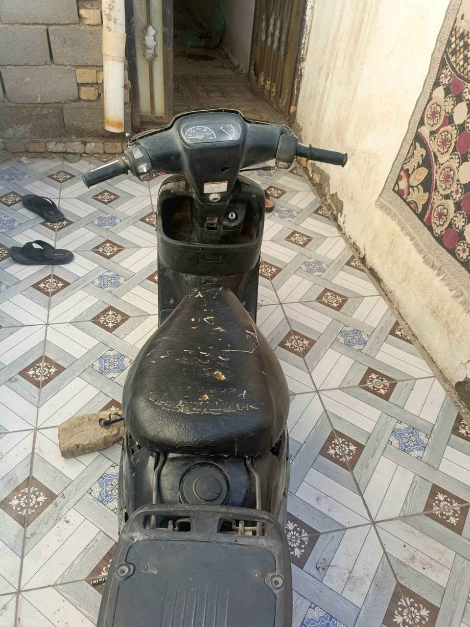 سلام عليكم بترا لبيع دراجه شغاله مبدل بستم فقط كلشي شغال بيه لايت بك لايت كفرات اصليه مكينه ناعمه لاصوت ولا صوت بلكير  ناصريه مركز ***********  سعرخاص
