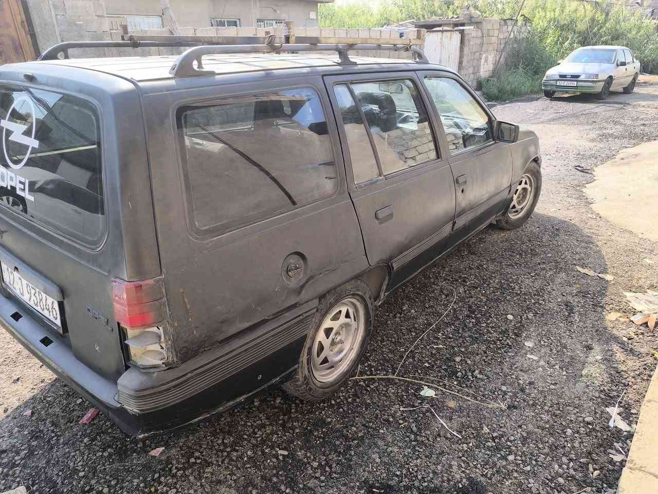 كاديت 1991
كابون بانزين ماستر 
رقم دولي نينوى 
اني الشرعي 
سياره معمره جديد 
سياره جاهزه 
السعر ١٩ وبيها مجال للشراي 
***********
