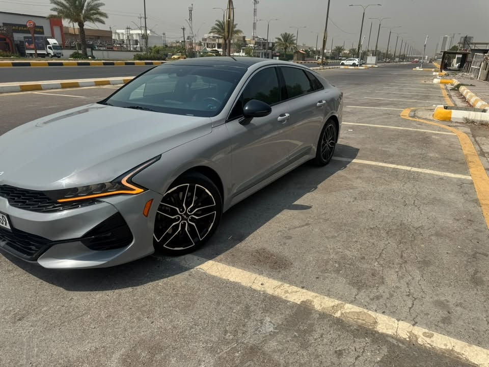 عـــلـئ بــــركـــة الـــلـــه
نــوع الــمـركـبة:- K5 - GT سمنتي
الـــــمــوديــــل:-2023
حــجـم الـمـحرك:- Turbo 2500
الــــعـــــــــداد:60الف
الايــــربــاكـــات:-سليمة 
الـــــــوحـــــــة:- بغداد (حرة )
بصمه تشغيل + ابواب
تشغيل عن بعد ( Remote Start )
بنوراما فتحتين 
داخل جلد ( جملي مختمة GT)
كشنات كهربائيه مع تدفئه مختم GT
تحكم ستيرن جهـتين
شحن لاسلكي
لايت زينون ٣ عدسات ديناميكي
كشافات زينون
بك لايت لد متصل
رادار امامي + خلفي + جانبي
نظام النقطه العمياء مع تحذير الاصطدام مع خاصيه التوقف التلقائي 
مثبت سرعه ذكي تفاعلي مع الرادار
نظام كشف حركه المرور الخلفيه
مساعدة البقاء في المسار 
مساعد الخروج الامن عند فتح الابواب 
شاشة وسطية تدعم Apple CarPlay & Android Auto 
درايف مود ٤ وضعيات للقياده Normal,sport,sport plus ,custom 
نظام ترحيب عند الاقتراب
فتح الجنطه عند الاقتراب
بعد هواي مواصفات 
الضرر  - جاملغ امامي ايسر فقط
للاستفسار 
الرقم ؛***********
***********.
