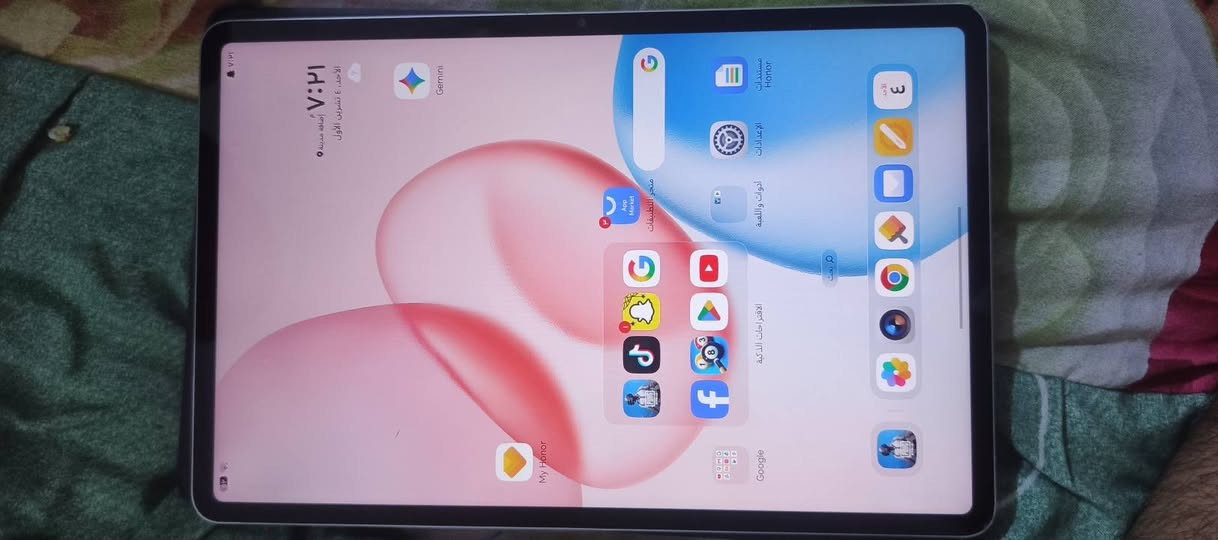 هونر باد 10 للبيع شنو تفاصيله مااعرفهن بي رصعه بضهر وبي فطر بشاشه بس ممبين غراضه كامله سعره 300 وبي مجال *********** الزعفرانيه شارع المعهد

نص مكتوب في الصور:
- حول الجهاز اللوحي اسم الجهاز HONOR Pad 10 المعالج المركزي Snapdragon 7 Gen 3 Mobile Platform ذاكرة الوصول العشوائي 8,0 غيغابايت + 8,0 غيغابايت Honor RAM Turbo البطارية mAh 10100 شاشة بتقنية حماية البصر من Honor ١٦٠٠ X ٢٥٦٠ السعة التخزينية للجهاز المساحة الفارغة ١٧٢,٧ غيغابايت الإجمالي ٢٥٦ غيغابايت الموديل HEY3-W00 رقم الإصدار 10.0.0.133(C185E2R104P1) GPU Turbo إصدار MagicOS 10.0 إصدار الأندرويد 16 منصة محرك الأداء محرك Turbo X تحديث نظام جوجل بلاى ١ آب، ٢٠٢٦ تحديث الأندرويد الأمني ١ أيلول، ٢٠٢٦ إصدار النواة 5.15.180-android13-8-00018-g9b2308ac0a d6-ab14563692 build-user@build-host #1 Sun Nov 30 12:19:45 UTC 2025 الحالة المعلومات القانونية معلومات المصادقة
- حول الجهاز اللوحي اسم الجهاز HONOR Pad 10 المعالج المركزي Snapdragon 7 Gen 3 Mobile Platform ذاكرة الوصول العشوائي ٨,٠ غيغابايت ٨,٠+ غيغابايت Honor RAM Turbo البطارية mAh 10100 شاشة بتقنية حماية البصر من Honor ٢٥٦٠ × ١٦٠٠ السعة التخزينية للجهاز المساحة الفارغة ١٧٢,٧ غيغابايت الإجمالي ٢٥٦ غيغابايت الموديل HEY3-W00 رقم الإصدار 10.0.0.133(C185E2R104P1) GPU Turbo إصدار MagicOS MagicOS 10.0 إصدار الأندرويد 16 منصة محرك الأداء محرك X Turbo تحديث نظام جوجل بلاى ١ آب، ٢٠٢٦ تحديث الأندرويد الأمنى ١ أيلول، ٢٠٢٦ إصدار النواة 5.15.180-android13-8-00018-g9b2308ac0a d6-ab14563692 build-user@build-host #1 Sun Nov 30 12:19:45 UTC 2025 الحالة المعلومات القانونية معلومات المصادقة