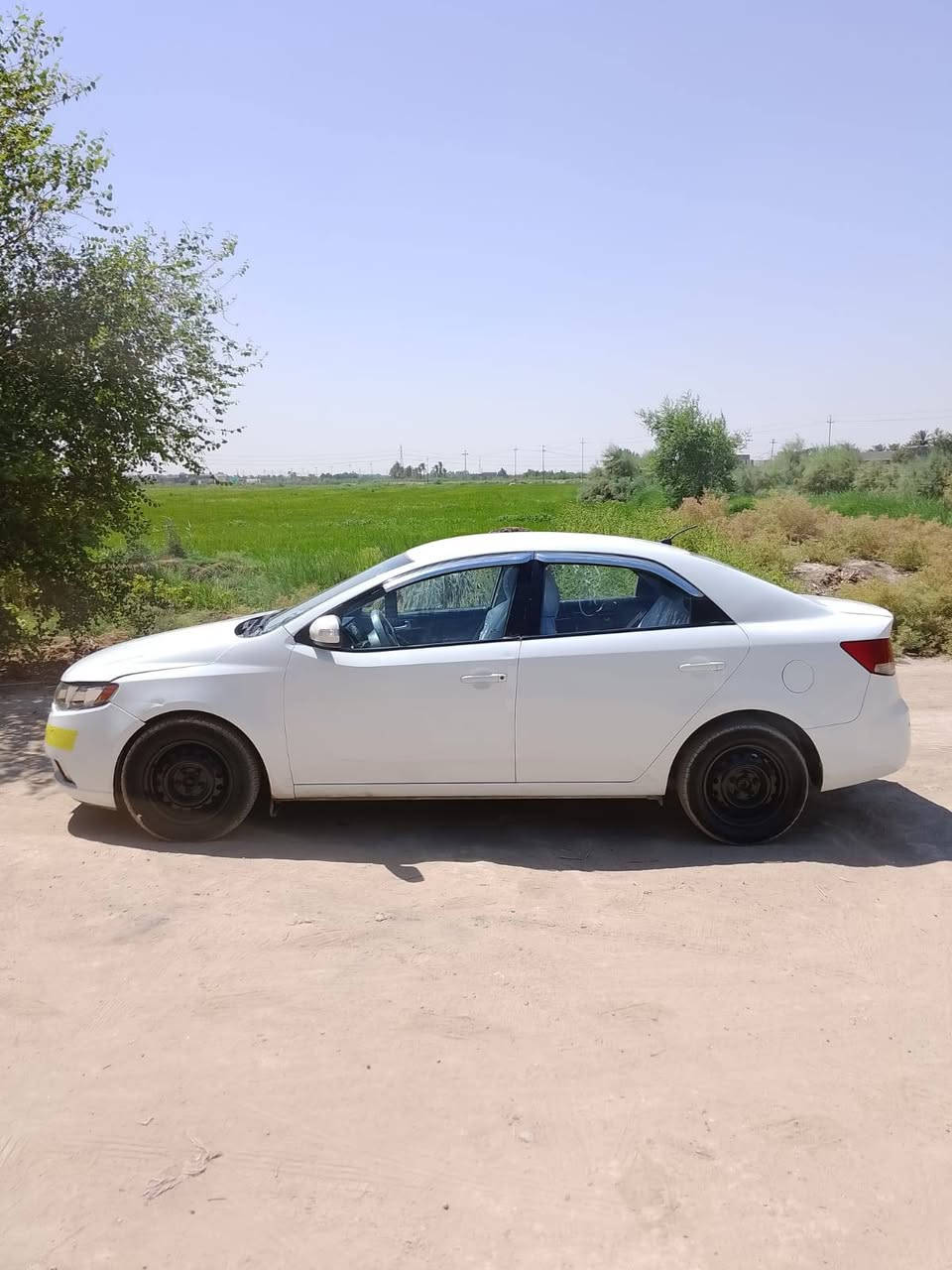 للبيع كيه سيراتو موديل 10 رقم شمالي تحويل أو وكاله حاضر سياره جاهزة مكينه كير حداديه تخم تاير جدد 
كفاله من الضربه مصبوغة عام 
السعر. 68. أو بيه مجال 
***********. مكان نجف طريق كربلاء نجف عمود 250
