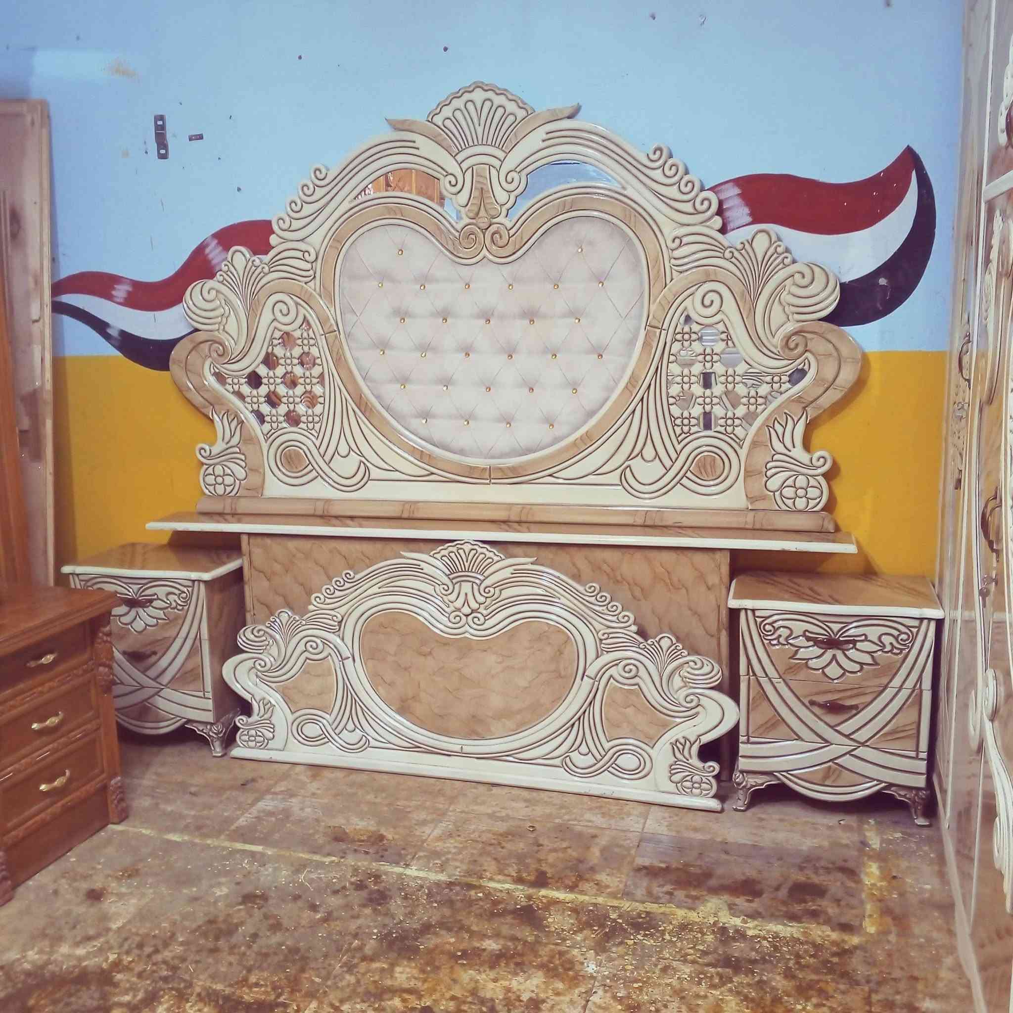 معرض ونجاره حجي سجاد ارخص الاسعار غرفه ام 6 طابقين تزكام ضهر جرجوبه زاويه كنتوريه بعلو غرفه جديده ضخمه كوت حي جهاد زويرجات مراسله او اتصال ***********
