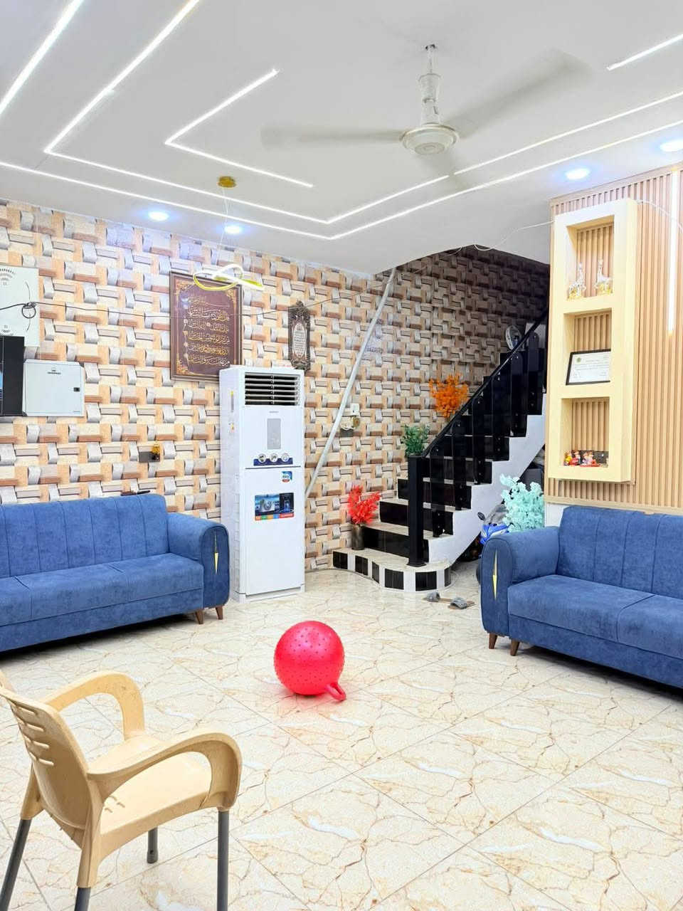 💲 بيت للبيع – فرصة مميزة 🏡
📍 العنوان: الوردية خارج – نزلة أبو كيره

📐 المساحة: 130 م²

✨ مواصفات البناء:
✅ بناء درجة أولى
✅ سقوف مغربية
✅ طابوق جمهوري
✅ يتكون من غرفة واحدة
✅ مناسب لإكمال البناء حسب رغبة المشتري

💰 السعر: 75 مليون دينار، ويوجد مجال للتفاوض.

📞 للاستفسار والتواصل:
***********
