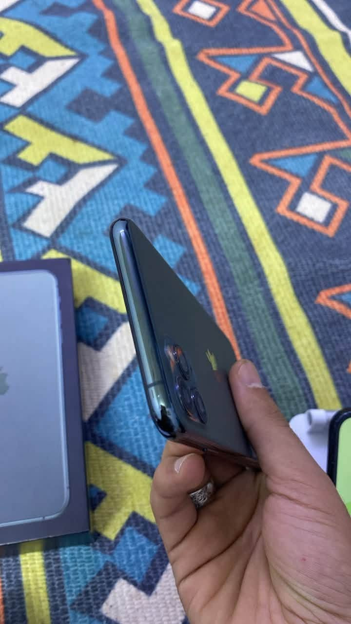 Iphone 11 pro max 💚
ئایفۆن ١١ پڕۆ ماکس 
٦٤ گیگا 
٢ سیم ZA/A
پاتری گۆڕاوە بە ئەصل
موبایلەکە تا بڵێی پاک و جوانە کارتۆنی بیلادی خۆی لەگەلە 
زەمانی ١٠ رۆژی لەگەلە 
نرخی کۆتایی ٢٥٠ هەزارە تکایە کەمتری نیە 
شوێن هەولێر 
گەیاندنم نیە 
Tel: ***********

