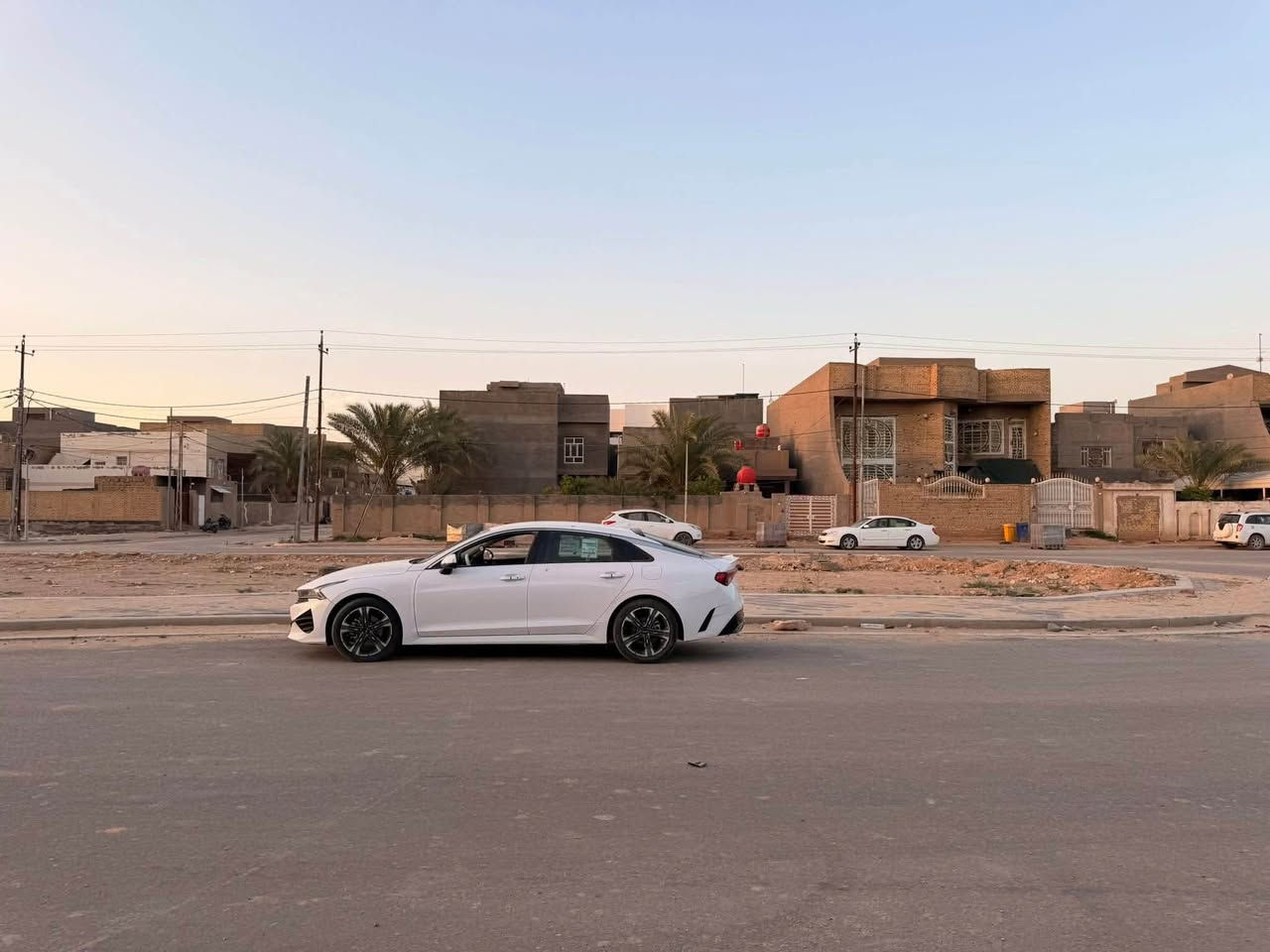 .🛑 دار سكني  للبيع 🛑 
المنطقة : الديوانية . الضباط 🚩
اقرب نقطه داله : خلف مطعم المشتل سابقآ قرب مدسه المصطفى الأهليه 

المساحه :   300✅  واجه 15متر
    
    
❌❌بناء قديم
التفاصيل:الطابق الاول .غرفتين نوم ومطبخ وصاله وصحيات داخليه وخارجيه 

.............
للاستفسار
     مراجعة مكتب رسول الوزني للعقار  
الديوانية . حي الحضارة .بداية شارع اسواق طيبة
 للمعلومات ولمزيد من التفاصيل ⬇️
       مراسلة الصفحة  
      ارقام الاتصال 
***********
***********

