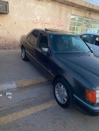 مرسدس 86 • ١٩٩١ • رقم صلاح الدين