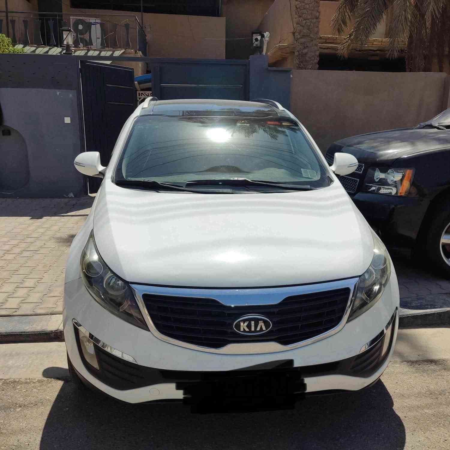 السلام عليكم
سبورتج ٢٠١١ رقم بغداد دولي فول مواصفات محرك ٢٠٠٠ بانوراما ما عدى البصمة ماشية ١٦٠ كيلو بيه بارد مقدار ٢٠ سم بالجاملغ الخلفي وبيه كارت شخوط باب عكس السايق وباقي قطعه مكفوله تبريد تم استبدال كل قطعه قبل اسبوع بجديد تبريد ثلج حدادية وتايرات جدد السياره كامله مكمله سعره ١٤٠ ورقة وبيه مجال للي يحب يتواصل *********** مكان السياره نجف
