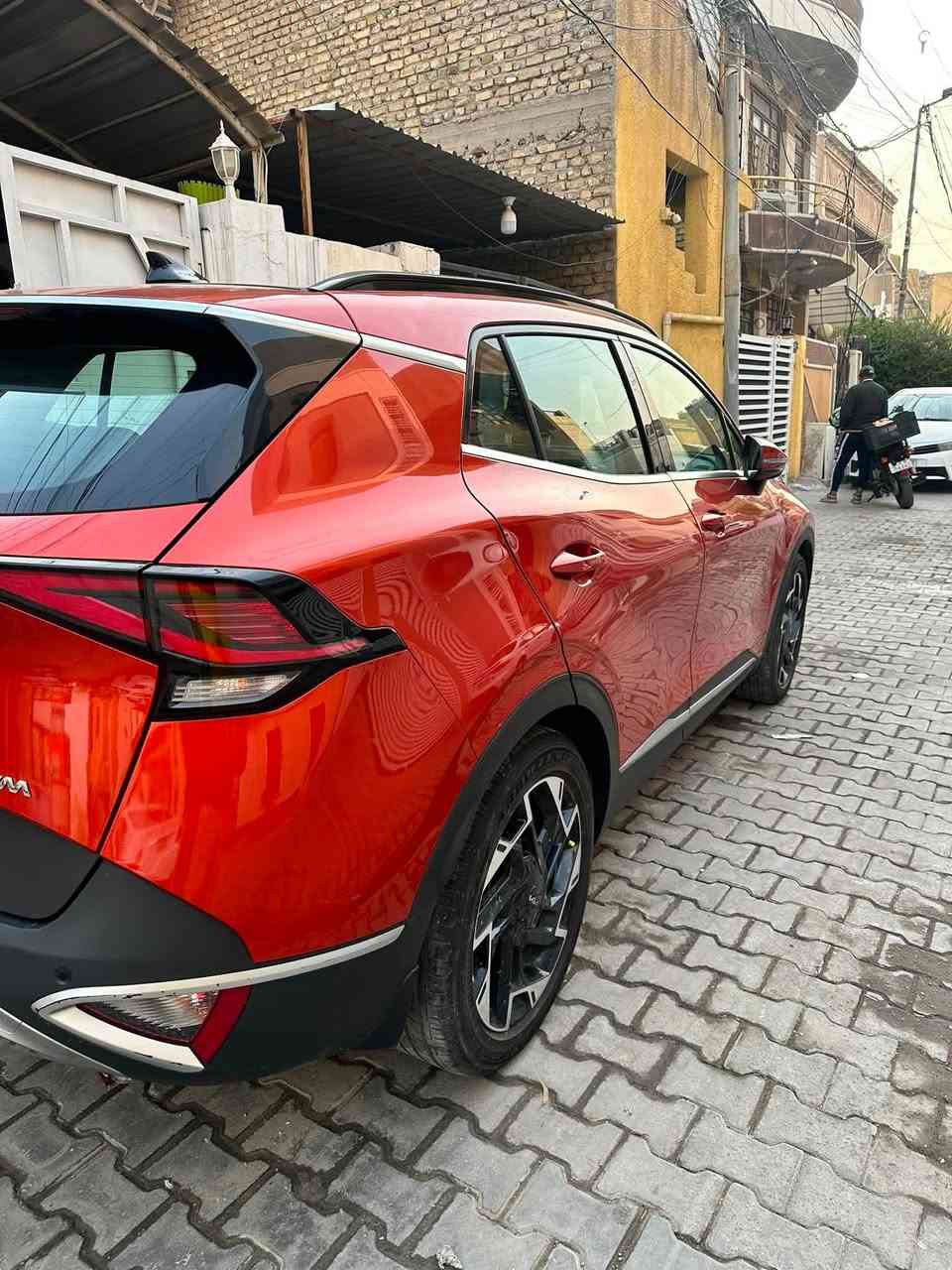 🔥 للبيع كيا سبورتاج 2023 🔥
✨ لون مشمشي مميز وجذاب

📍 بغداد / الأعظمية

🚘 ماشيه 28 ألف كم فقط

📋 رقم أربيل جديد

✅ خليجي

✅ مكفولة (ضمان الدولية) 

🔹 محرك 2.0 لتر

🔹 جير أوتوماتيك 6 سرعات

🔹 بانوراما

🔹 كاميرا 360°

🔹 شاشة Apple CarPlay

🔹 مثبت سرعة

🔹 أوضاع قيادة متعددة (Drive Mode)

🔹 حساسات أمامية وخلفية

🔹 شاحن لاسلكي

🔹 بصمة تشغيل + بصمتين

🔹 صندوق كهربائي

🔹 تدفئة الكشنات والمقود

🔹 هاند بريك كهربائي + Auto Hold

🔹 نظام نزول المنحدرات

🔹 مانع انزلاق

🔹 حساسات ضغط الإطارات

🔹 شفتات مقود

🔹 Bluetooth

🔹 كشنات مغلفة

💯 السيارة نظيفة جداً ومجهزة بمواصفات ممتازة

⚠️ بيها ملاحظات بسيطة جداً

💰 السعر:205 قابل للتفاوض للجادين

📞 ***********

🚨 فرصة للراغبين بسيارة عائلية حديثة، اقتصادية، ومواصفات كاملة بسعر مناسب. �
