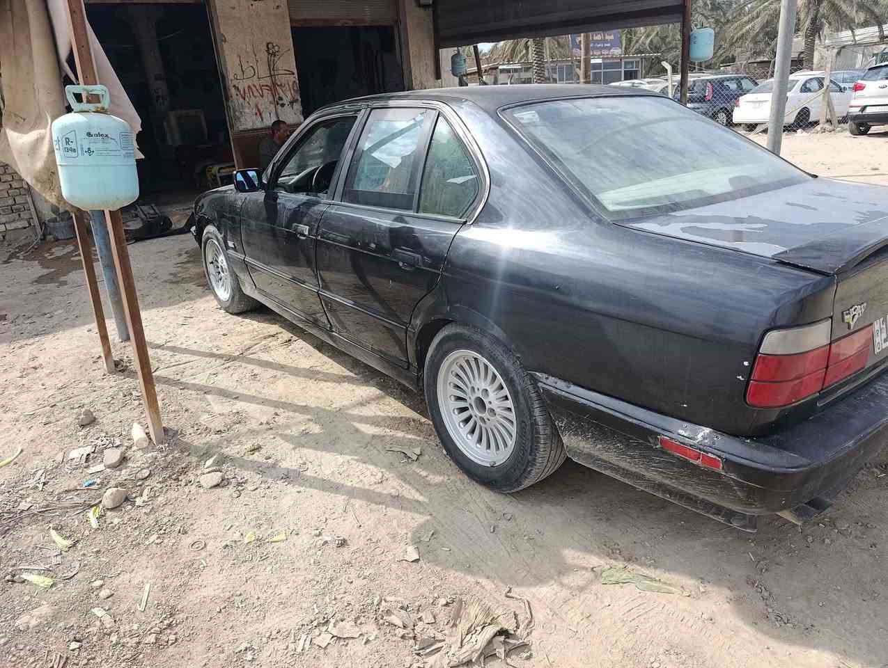 السلام عليكم
بيم 8 ....530سلندر بغداد نكليزي بسمي 
تعمير للبيع موديل 94
مكان السياره بابل الحمزه الغربي 
***********
***********
السعر 48 وبيها مجال
