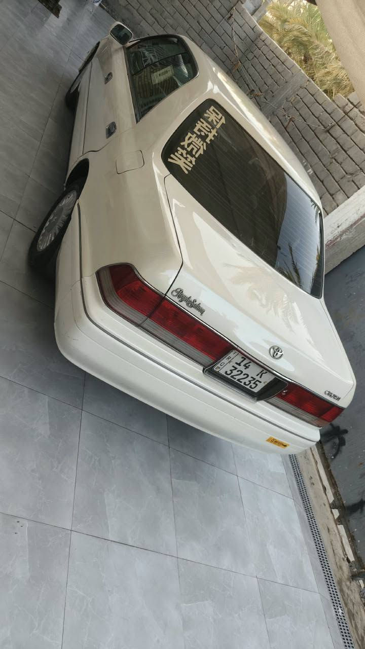 السلام عليكنم راس ثور فلات مديل 2000 مكينه 2500جديده تبريد ثلج حداده جديده تخم تاير  رقم بصره بسمي سياره جاهزه ما نقصه برغي ترايك وين ما يعجبك السعر 85وبيه مجال وشراي يتصل على رقم ***********
