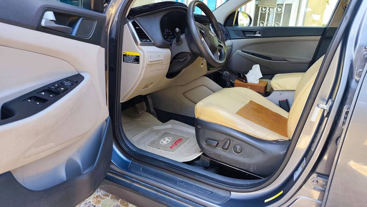 توسان 2016 للبيع
🚘 هيونداي توسان أمريكي موديل 2016
🔹 الضرر: بنيد وجاملغ
🔹 السيارة جاهزة بالكامل:
✅ مكينة
✅ كير
✅ تبريد
✅ إطارات
✅ باتري

💰 سعر البيع: 140$
 🔸 بيها مجال بسيط

📞 للاستفسار صاحب السيارة : ***********

 والله يرزق الجميع.
