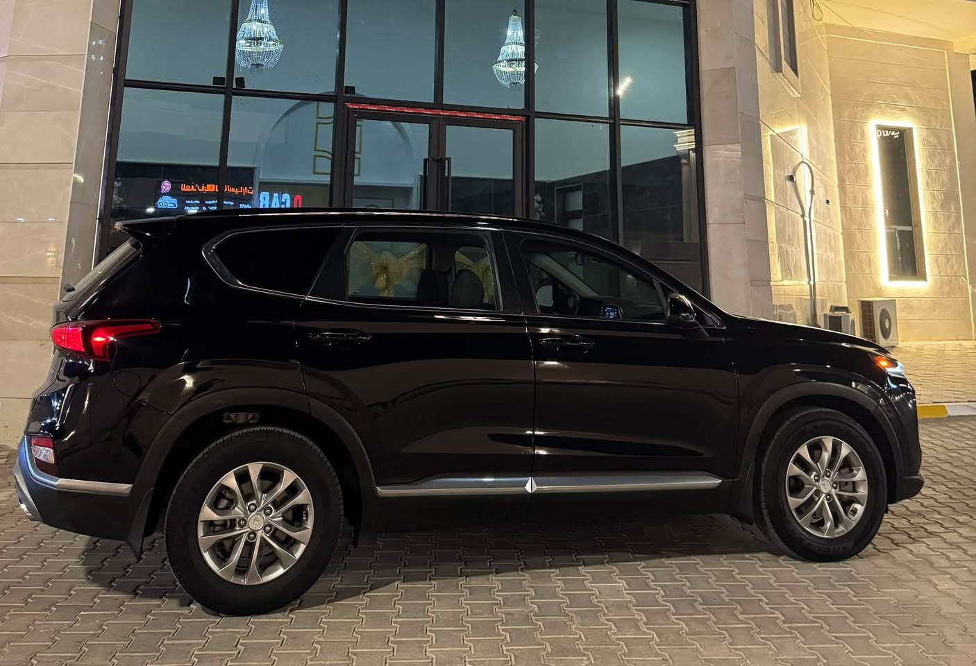 السلام عليكم 👋🏻
HYUNDAI SANTAFE  هونداي سنتافيا 
موديل 2020 
اللون Black 🖤
الممشى 70 Mi 
رقم جديد هزة جديدة سنوية اصدار جديد 
فقط تكلفك نقل ملكية بأسمك .. 

مواصفات 
شاشة كبيرة.ويل كب.رادر امامي.توقف ذاتي.كامرة خلفية.حساسات امامية.لد امامي زنون.سايد بريك بصمة.تحكمات جهتين.اوتو هولد.تحديد مسار .
 
حادث فقط دعامية امامية ومبدله اصلية نفس اللون 🖤
السيارة بدون صبغ بدون شاصي بدون لغد بدون ايرباك 
محرك سليم 
كير سليم 
صدر امامي وخلفي جديد
تبريد ثلج 
مسويلها ادامه كاملة (نوزلات .بلكات فيتبم اصليات ) بولش+حمام السيارة صلوات حلوة ونظيفة وكلشي بلادي ع وضع شركة..
دهن شركة اصلي مبدللها قبل يومين ..
بنزين محسن +سوبر اديرلها سيارتي استخدام شخصي سنوية بأسمي 

عنوان السيارة بغداد العامرية شارع المنظمة 
تلفون 📞 *********** 
السعر  155 وبيها مجال للشراي بسيط انشاء الله
