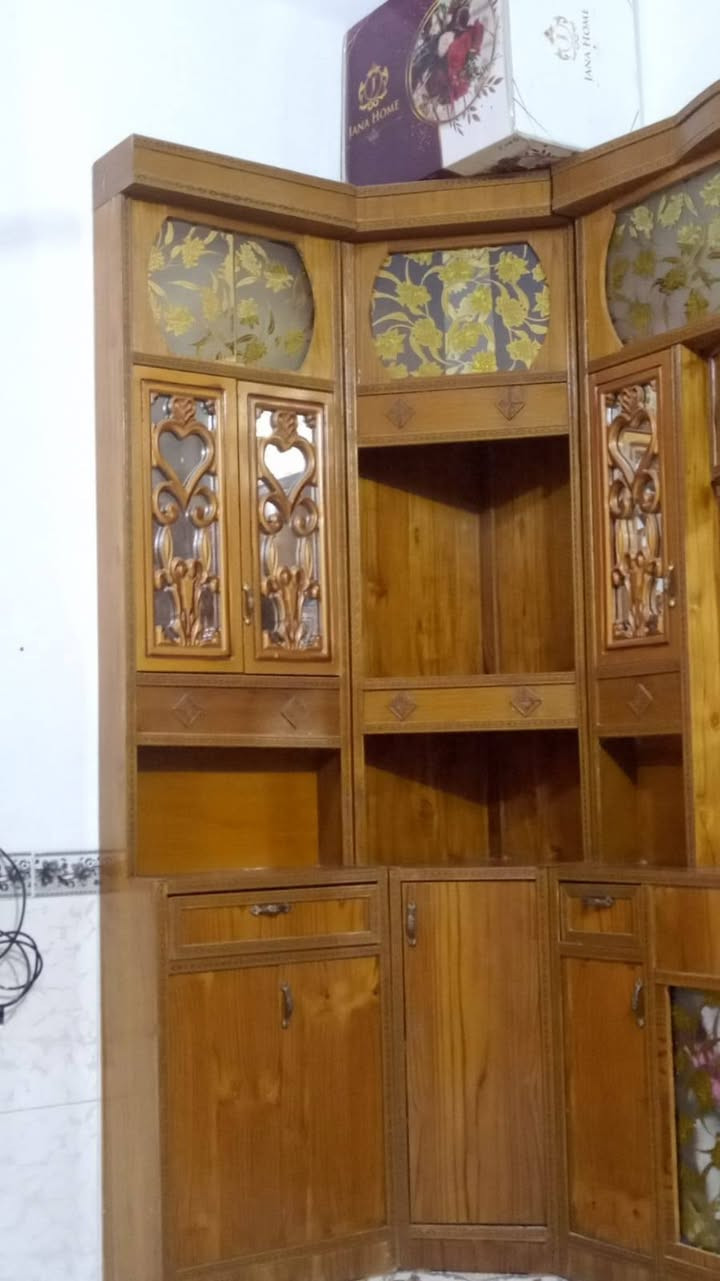 غرفه للبيع نجارة عراقيه حطاطه مليون و100
مكان الانبار
جزيرة الخالديه 
***********
