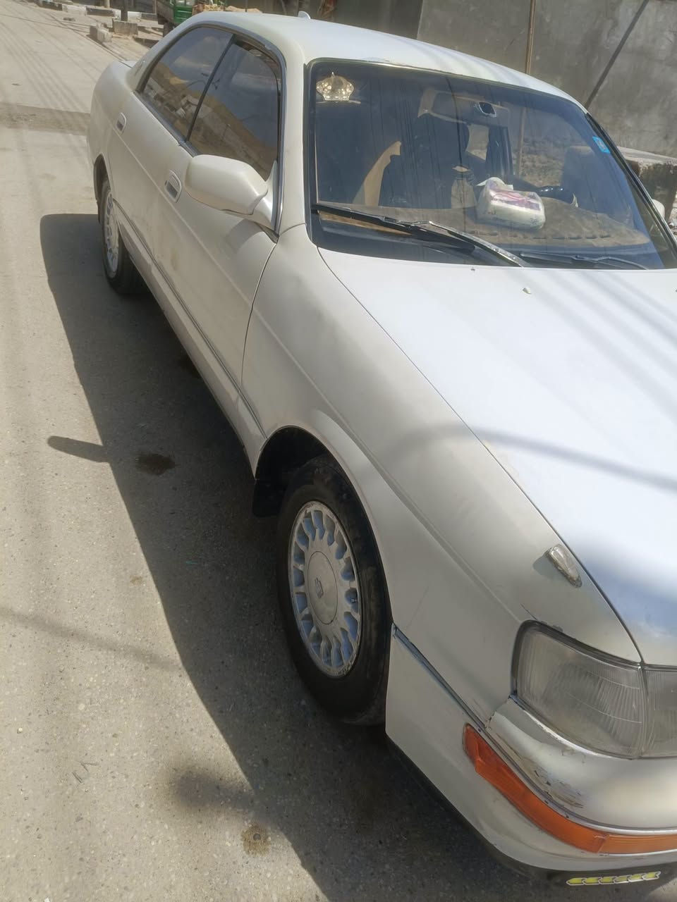 سياره للبيع نوع بطه متصل مكينه مكينه وقير اثنين ونص موديل 93 باسمي ثاني يوم داور السياره مقفوله من الضربه والعيب الشرعي العنوان الكامل ناصريه حي الفداء للاستفسار على هذا الرقم واتساب *********** السعر 45
