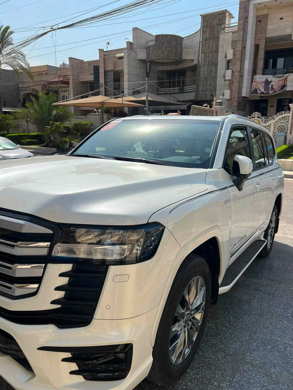السلام عليكم
لاندكروز موديل 2024 ساز لمتد اصل و بسمي مكفولة كفالة عامة من كلشي ماشية 25 الف فول مواصفات السيارة مكان السيارة بغداد زيونة للاستفسار ***********
