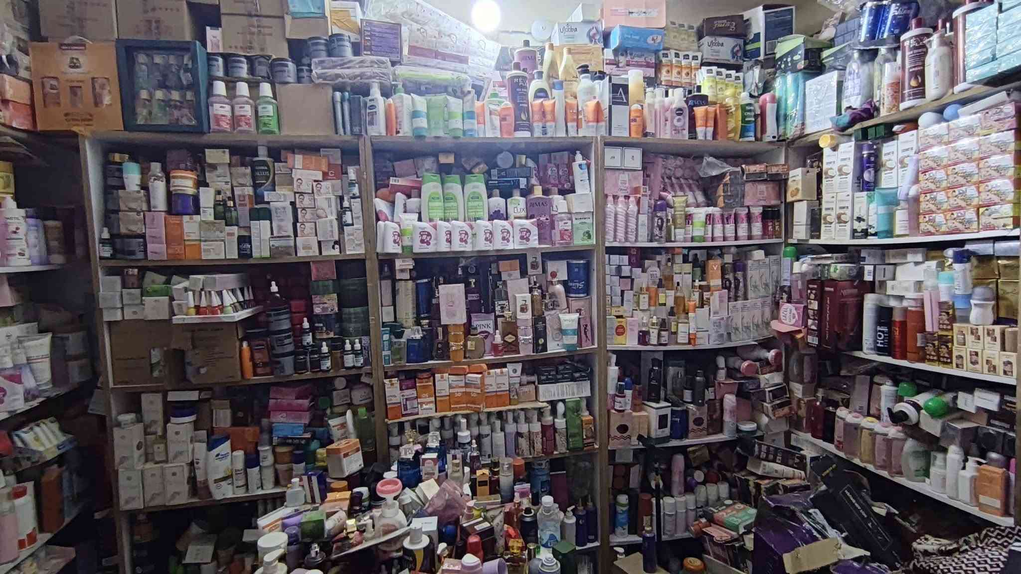 بضاعة عملاقة للبيع
للتواصل فقط واتساب ***********
