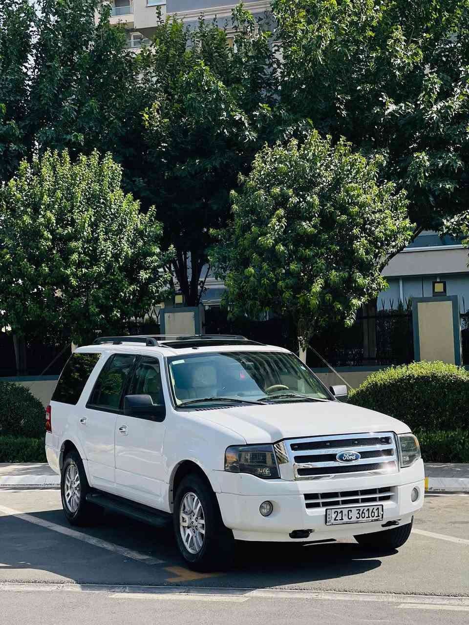 ***********
***********

فۆرد ئێکسپدەیشن 2013 
مواسەفات XLT فول - سڵاید -کوشن کارەبا 
ناوزەرد - 4X4 - تەبرید مەرکەزی -سێ ریز کوشن 
ئاوێنە کارەبا و هیتەر -پایدەر کارەبا -شاشە و کامێرا 
توڵی سەقف سێ پارچە - لایت عەدەسە و زینۆن
سەیارەکە زۆر پاک و بێ مەسرەفە سەیارەی خۆمانە تەنها دوو دەستی کردووە هەردوو سویچی شەریکەی لەگەڵ ماوە سپێری دانەبەزیوە کامل سێرڤسی کراوە و لە هیچی نەقس نیە زۆر بە پاکی راگیراوە و خزمەت کراوە هەمووی گیانی تازەیە بە نسبەت بۆیاخ 
تەنها پارچە و نیوێکی لەسەر شوخت بۆیاخە
 بێ ناوگرت دەرگای دوای سایەق لەگەل دەرگای دوای سەکن نیوەی سەنەوی و هەزەی تازەیە  پاتری و رۆن و بانس هایدرۆلیکی گێر و فیت پەمپ و نۆزلی تازە گۆراوە کامل بە مەعنای کەلیمە سیرڤسمان کردوە 
نرخی ١٤٢ گەڵا
لە سلێمانیم 
***********
*********** السليمانية, العراق
