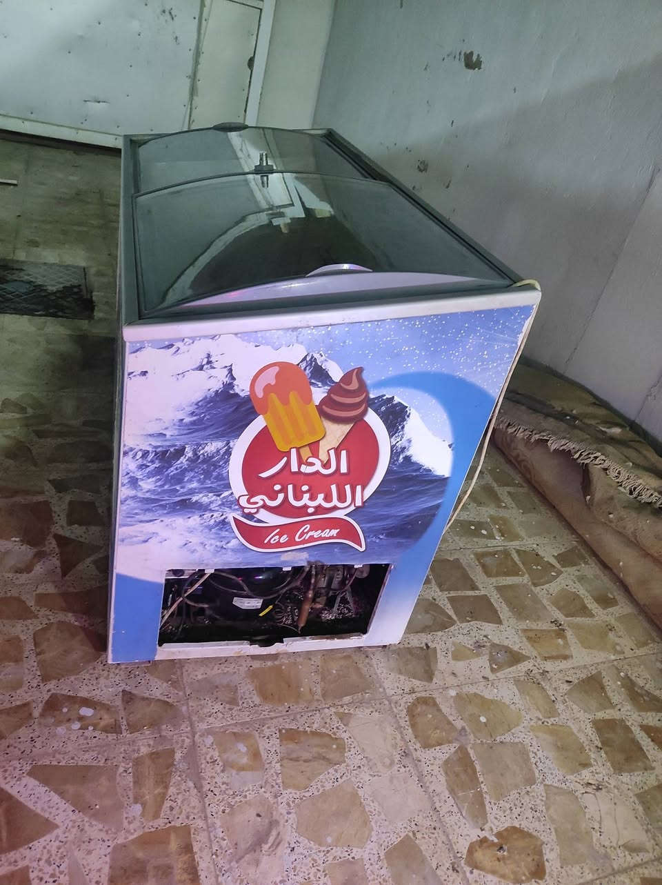 عارضه موطه للبيع العارضه شغاله ماطور جديد بس بيهه ليك يرادلهه شبجه ابيعلك هل موجود سعرهه 100 الف ***********
 العنوان النجف الاشرف مجمع بيتي
