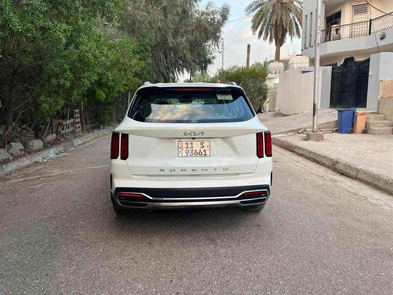 كيا سورنتو خليجي 
رقم بغداد الماني بسمي 
لون ابيض 
موديل ٢٠٢٢
٦ سلندر ٧ راكب 
فوووووول مواصفات ١/١عدى الفتحة
بصمتين: تشغيل وتقفيل 
كير ماوس 
هند بريك بصمة 
نظام اوتو هولد توقف ذاتي 
الباب الخلفي كهرباء 
مانع انزلاق وانحدار 
اكيورة بلستيرن 
شاحن وايرلس 
شاشة اعطال بلدشبول 
نظام سبورت ورياضي وعادي 
تشغيل عن بعد 
هند بريك بصمة 
اوتو هولد توقف ذاتي 
نظام ايكو درايف 
كشنات جلد اصلي ملكي 
كشنات ٢ كهرباء 
كشنات الخلفية كهرباء 
شاشة كبيرة اندرويد 
كامرة دوارة اصلية 
حساس امامي وخلفي 
مري شفط مع القفل 
تحكم استيرن فول 
حاكية: ابلوتوث: اوكس 
كيجات السرعة زئبقية 
شاشة الدشبول الكترونية 
تبريد ابيانو لمس 
تبريد ٣ قطع ثلج 
اضواء ترحيب بليدات 
علامة سورنتو بلدوسة 
اضواء دشبول ليلية
لايت اسود ٥ عدسات 
لد امامي وخلفي 
لايت زنون اصلي 
اشاير بلمري
يدات نيكل اصلي 
ويل اكروم ١٩ 
تخم تاير جديد لك 
ماشية ٥٠ الف اصلي ادك جرس 
سيارة مال بيت وجديدة على ايد وحدة من زيرو لحد الان 
كير ومكينة وصدر وحدادية وتبريد كفالة عامة 
بدون ضربة وتبديل واشخوط وبارد وصبغ ورصعات مكفولة 
الرقم الدولي الجديد/ هزة جديدة/ سنوية جديدة// البصمة الثانية ممستخدمة// كتلوكات الشركة موجودات 
السعر ٢٤٢$
***********
