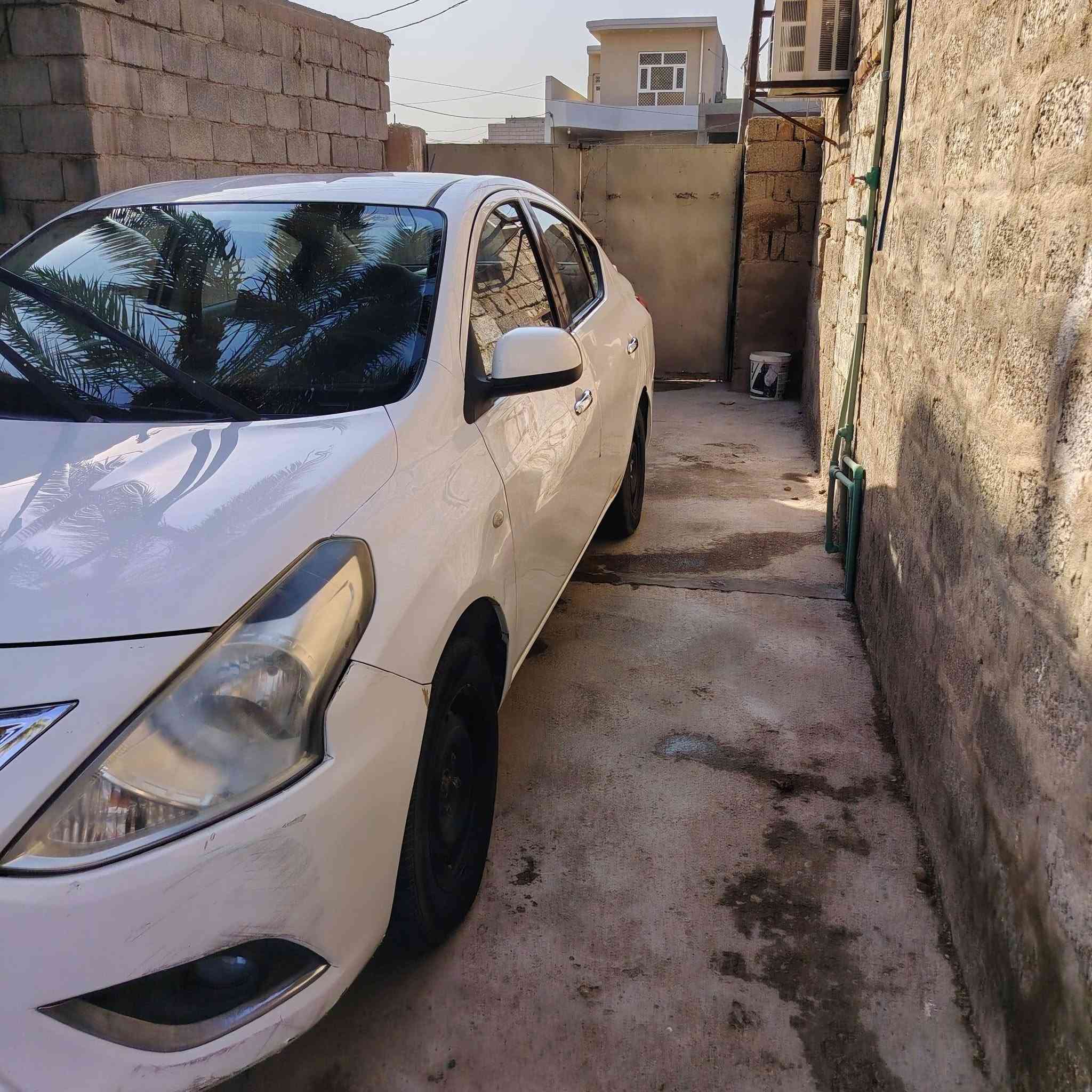 سلام وعليكم نيسان سني هندي 2019 هزه وسنويه جديد  2031تنتهي
بدون حادث بيها طخات بارد وسياره جاهزه ونظيفه وعليها ادامه كامله نوزلات بلكات بلادي فيت بم بلادي  سعر ٩٥وبيها مجال
وبيها سونارين ومن تشتري تاخذ سونار
***********
مكان ديالى بعقوبة
