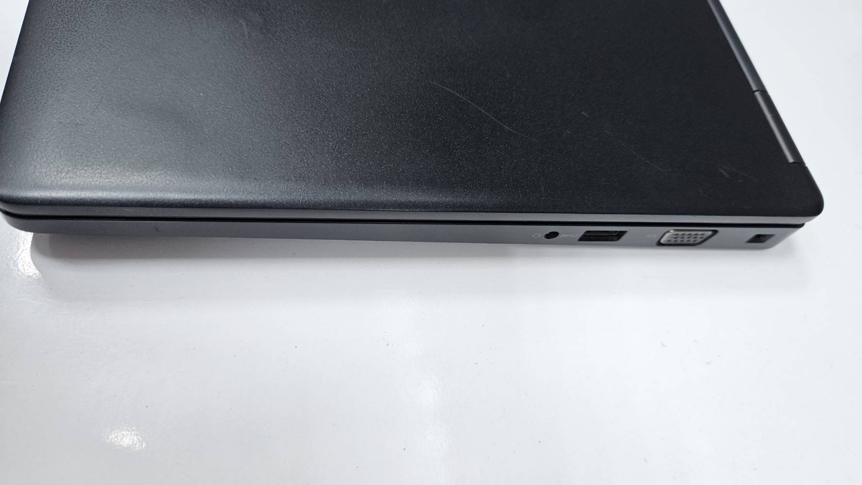 Dell 5490 • كور i5 جيل 8 • نفيديا MX130