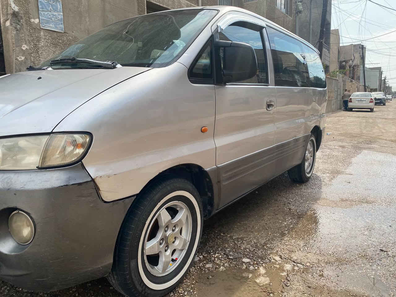 السلام عليكم ستاركس خصوصي موديل 2000 محرك تجفيت جديد شغل درجه اولى التبريد عوزه فقط غاز باسمي تحويل ثاني يوم مكاني بغداد الامين الثانيه ***********
