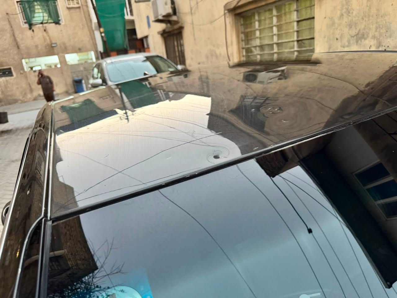 السلام عليكم 
جنسسز  2023  genesis  g70
السيارة ماشية 35 الف   
رقم بغداد بأسمي تحويل مباشر 
مكينة 4 سلندر تيربو 2000 
بصمة +تشغيل عن بعد 
الداخل اسود ملكي 
كشنات جلد كهرباء +تدفئة
تدفىة بالستيرن 
رادار 360 درجة (امامي +خلفي +جانبي )
حساسات (امامي +خلفي )
5وضعيات قيادة 
تحديد مسار +مثبت سرعة
توقف ذاتي عند الاقتراب 
شفتات بالستيرن 
تبريد قطعتين (ثلج)
انارة ترحيب 

الحادث فقط البنيد مبدل ومصبوغ ورصعة  بالجاملغ الخلفي معدلة بارد موضحه بالصور 
شواصي ولغود مكفولة 
ايرباكات طاكة 
ملاحظه (بيها رصعتين مال تحميل بالقماره كلش صغار بالصور موجودة )
مكان السيارة بغداد 
***********

السعر 205
مستعجل على البيع
