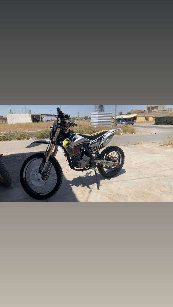 السلام عليكم قفاز للبيع crx 2025 محرك 350 الموطور نضيف درجه أوله الدراجه تشتقل بس تطفي اله ناريتو قويه بس يشتقل و يطفي هاذا خللو بس السعر مليون 75 وبيه مكاني جنوب الموصل قرية الحود مجال الشراي يتصل او يدخل خاص *********** تحياتي
